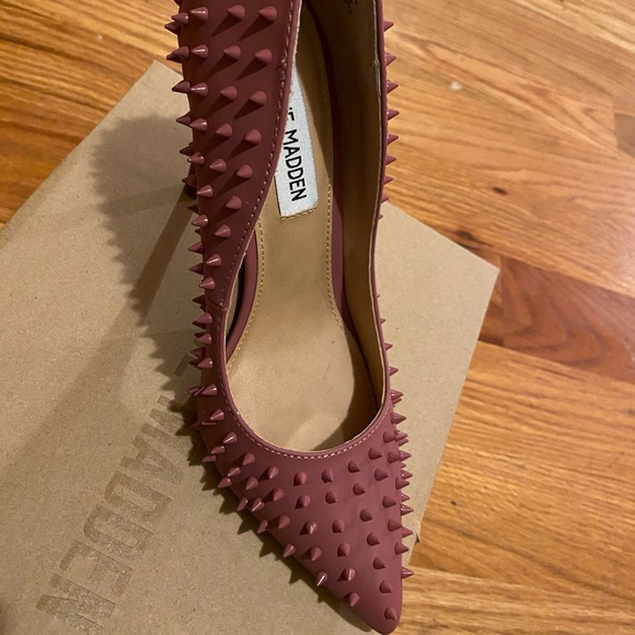 Steve Madden Shoes - Pump